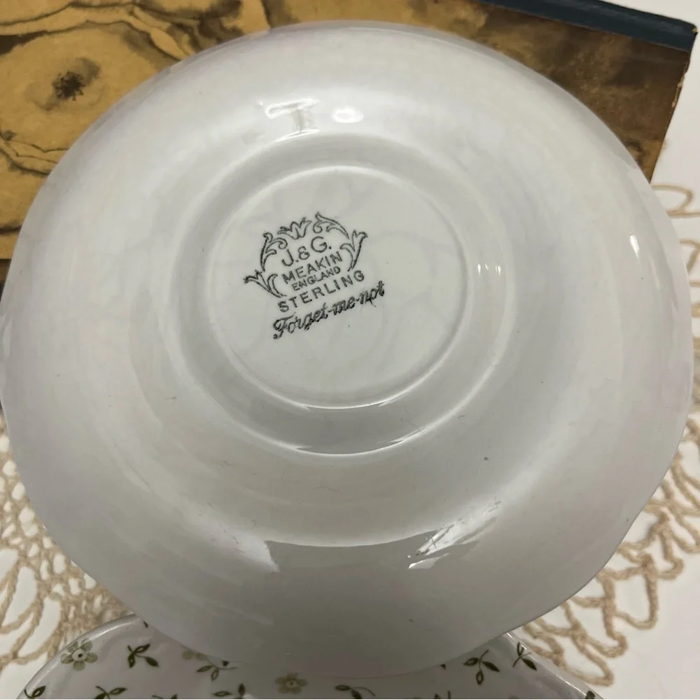 Vintage J&G Meakin “forget me‎ not” teacup saucer and bowl set
